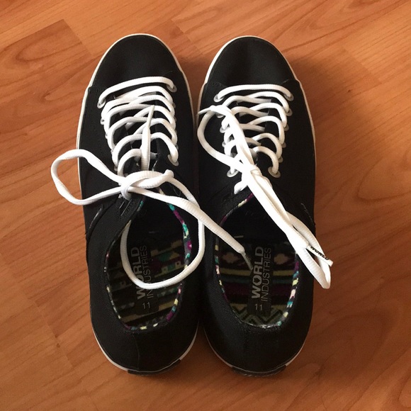 New world industries size 11 men sneakers - Picture 2 of 5